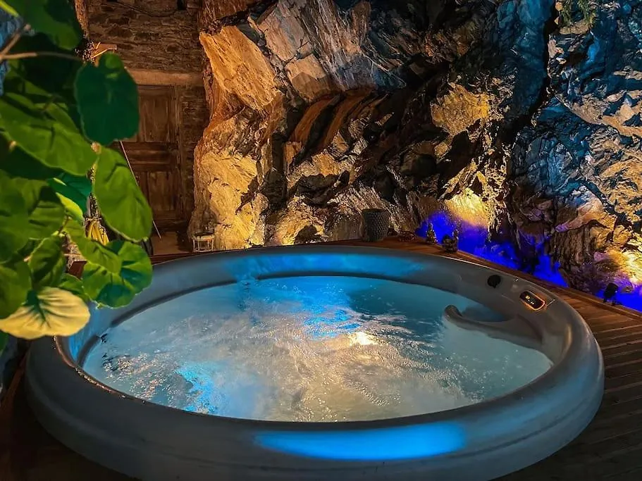L'Estagnole Pour 2 Personnes, Jacuzzi, Hammam Villa Estaing  France