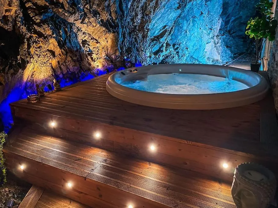 Holiday home L'Estagnole Pour 2 Personnes, Jacuzzi, Hammam Villa Estaing